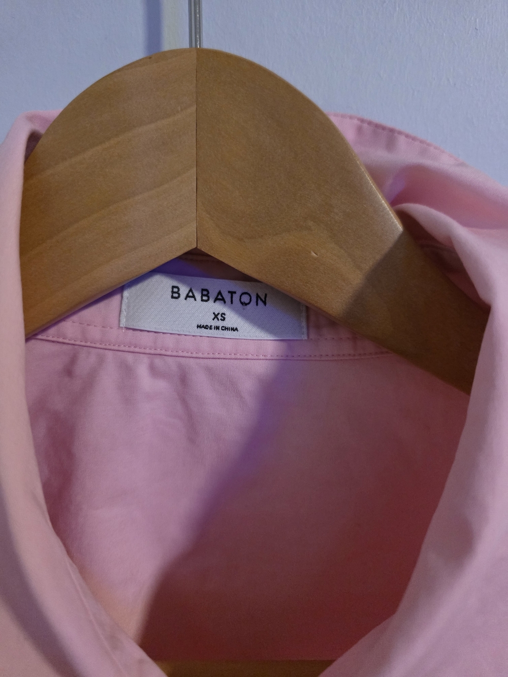 Babaton Light Pink Button-Up Shirt XS Classic Minimalist Blouse - Picture 4 of 9
